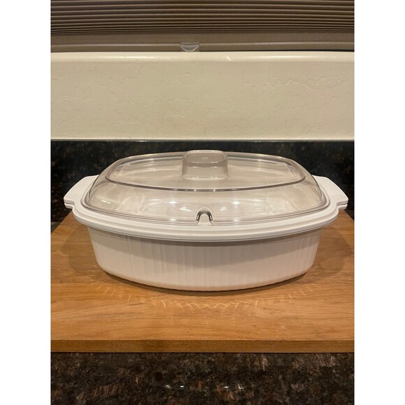 RARE Rubbermaid 4 Qt Oval Roaster Microwave Cookware - Picture 1 of 9